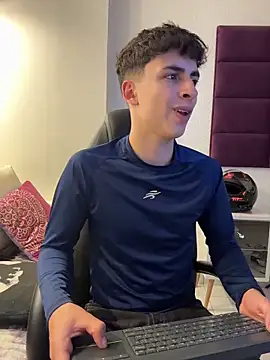 AdrianRinaldi online show from November 2025 08:23:02 PM