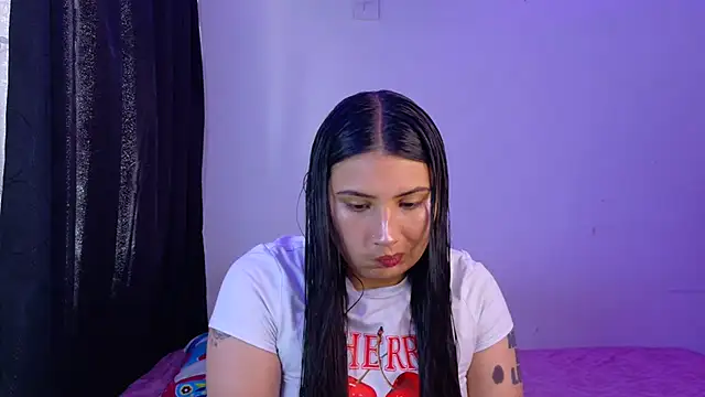 Snapshot of Linda_andrew chatting on July 2026 05:04:01 PM Linda andrew online show from July 2026 05:04:01 PM