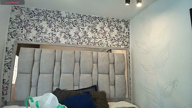 Hanna Lee   online show from March 2026 05:40:02 PM