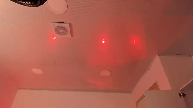 im Lorena online show from April 2026 08:17:01 PM