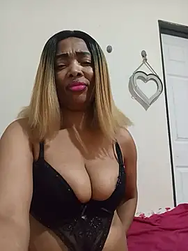 SEXYMOANSXX online show from June 2026 02:51:02 PM