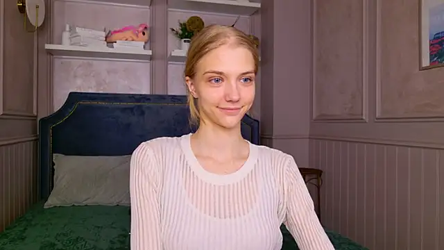 4example Chloe online show from March 2026 11:26:02 AM