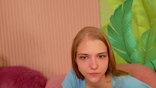 4example Chloe online show from March 2026 10:31:01 AM