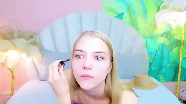4example Chloe online show from June 2026 06:10:02 AM