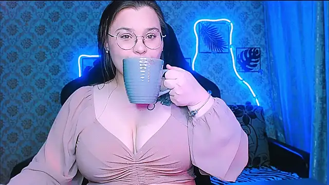 InLoveWithLife26 online show from March 2026 07:31:01 PM