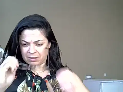 ITALIANASISIXX online show from March 2026 08:18:02 AM