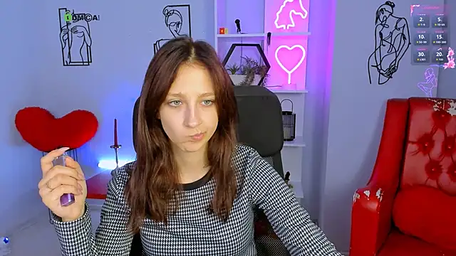 lau ra queen online show from September 2025 09:31:01 AM