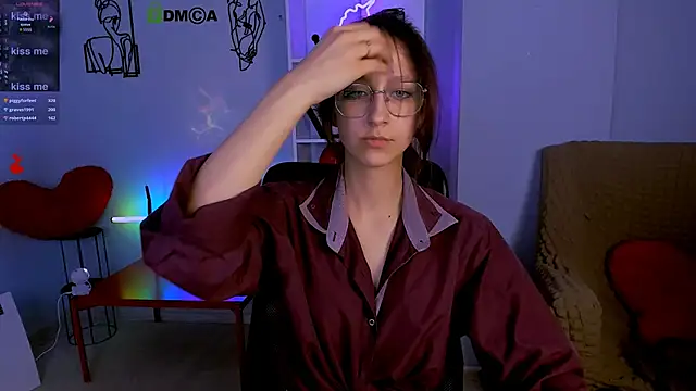 lau ra queen online show from November 2025 01:30:01 AM