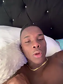 Brycce santos online show from April 2026 08:28:02 PM