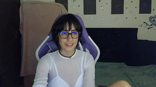 AvlieQueen online show from July 2026 09:22:01 AM