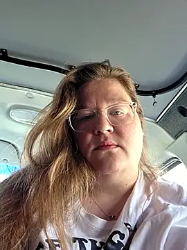 Snapshot of Love86Emily chatting on May 2026 01:19:01 PM Love86Emily online show from May 2026 01:19:01 PM