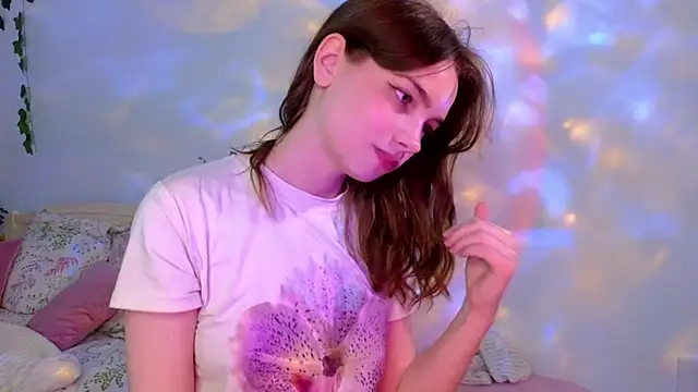 Evi Brook online show from June 2026 06:50:01 PM