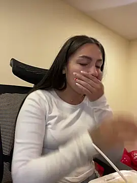 Alyha Cortes online show from April 2026 01:45:01 PM