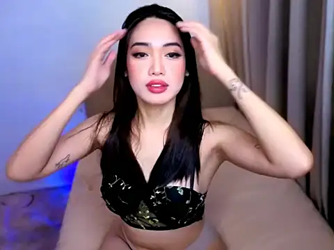 Madmoisellex online show from April 2026 04:49:01 PM