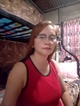 Snapshot of SexyHottMom chatting on June 2026 11:01:02 AM SexyHottMom online show from June 2026 11:01:02 AM