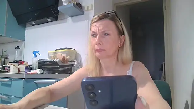 Snapshot of Sweetmurrr chatting on June 2026 12:53:02 AM Sweetmurrr online show from June 2026 12:53:02 AM