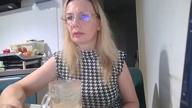 Snapshot of Sweetmurrr chatting on July 2026 12:35:02 AM Sweetmurrr online show from July 2026 12:35:02 AM