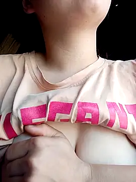 XoiXoi232 online show from April 2026 01:22:01 AM