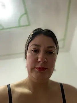 Snapshot of Abby-LS chatting on November 2025 12:04:01 PM Abby-LS online show from November 2025 12:04:01 PM