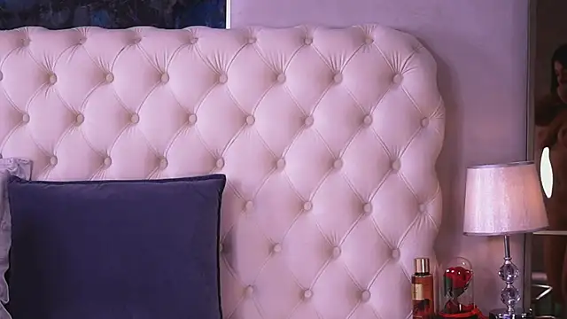 BellaNoirre online show from April 2026 07:07:02 PM