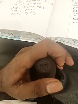 hotboy43339 online show from November 2025 04:48:02 AM