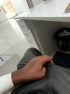 hotboy43339 online show from March 2026 08:45:02 PM