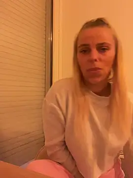 BrumeLove online show from June 2026 07:58:02 PM