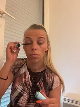 BrumeLove online show from June 2026 07:32:01 AM