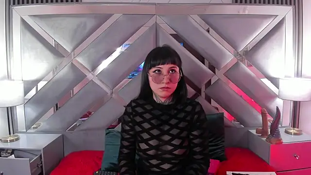 Snapshot of Ravenna666_ chatting on February 2026 08:29:01 PM Ravenna666 online show from February 2026 08:29:01 PM