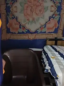 Snapshot of MEERAcle chatting on July 2026 06:20:01 AM MEERAcle online show from July 2026 06:20:01 AM