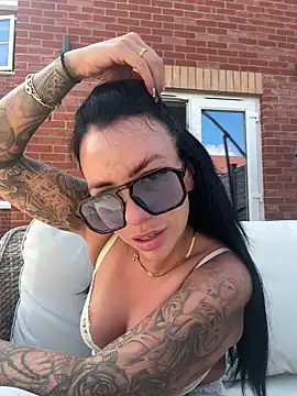 BELLABLACKXUK online show from July 2026 10:43:02 AM
