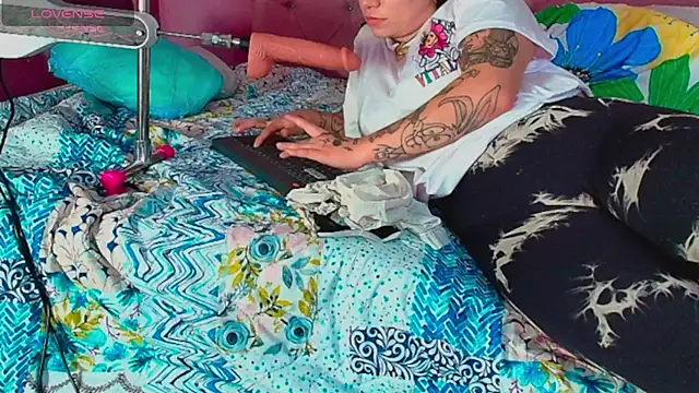 Lali HOtt online show from September 2025 07:30:01 PM