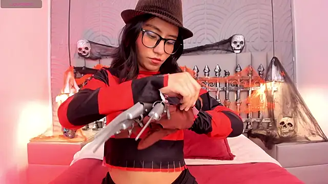 Snapshot of eviegothel_ chatting on October 2025 08:32:01 PM eviegothel online show from October 2025 08:32:01 PM
