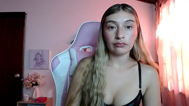 SophiaaLee online show from March 2026 09:21:02 PM