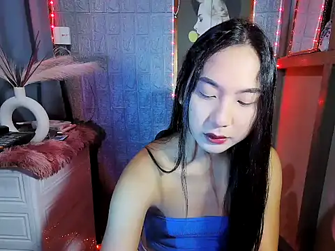 Nathalie Smith19 online show from April 2026 01:36:01 PM