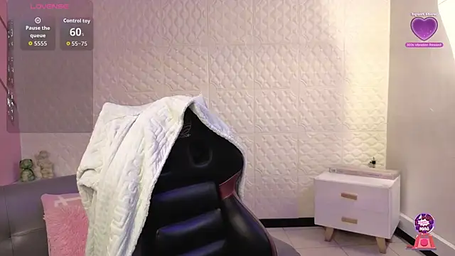 Eva mermaid online show from July 2026 03:10:02 PM
