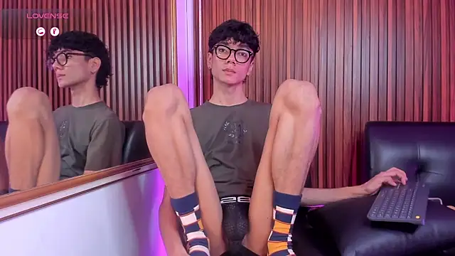 Phillicious   online show from February 2026 06:34:02 AM