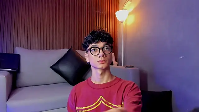 Phillicious   online show from March 2026 04:46:01 AM