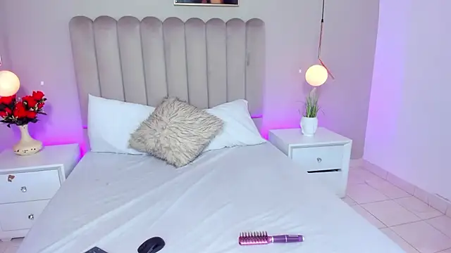 Dani rosse  online show from April 2026 12:41:02 PM