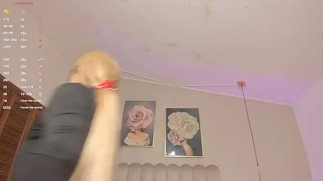 Snapshot of Dani_rosse_ chatting on June 2026 01:43:01 PM Dani rosse online show from June 2026 01:43:01 PM