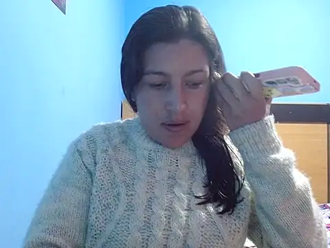 SarahFriendly online show from April 2026 04:35:01 PM