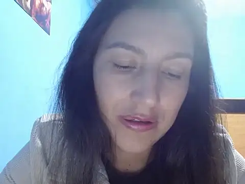 Snapshot of SarahFriendly chatting on April 2026 01:29:01 AM SarahFriendly online show from April 2026 01:29:01 AM