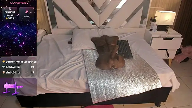 VanessaHard as online show from November 2025 08:13:01 AM