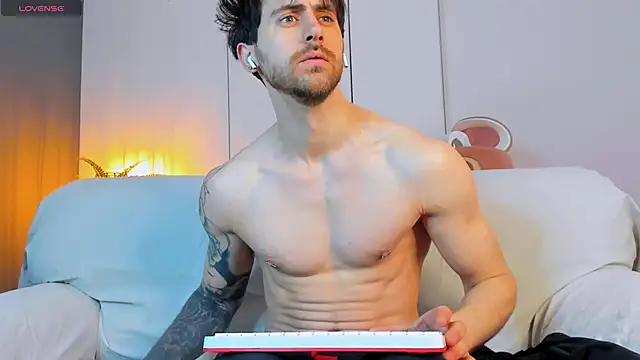 Oscar Miller  online show from April 2026 08:03:01 AM