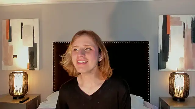 seraphine star online show from April 2026 12:25:02 AM