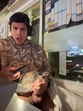 StrokingDaddy4 online show from April 2026 10:33:01 AM