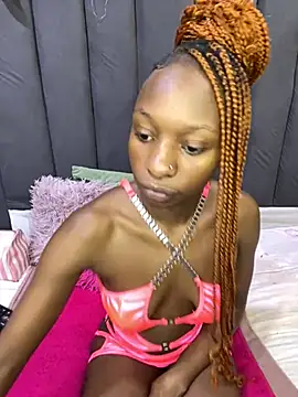 Snapshot of LonelyQueenxx25 chatting on June 2026 09:16:01 PM LonelyQueenxx25 online show from June 2026 09:16:01 PM