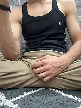 coupleyug online show from February 2026 03:44:02 PM