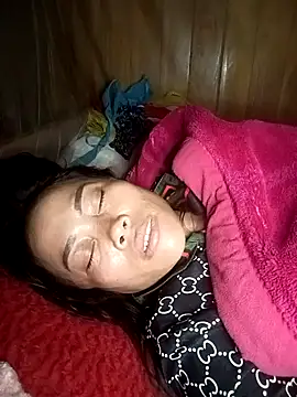 CoMay003 online show from April 2026 09:39:33 PM