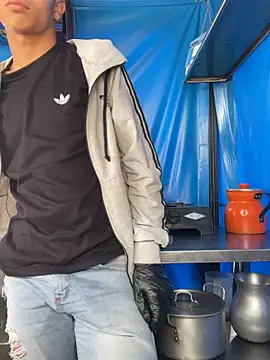 Snapshot of diegoand0911 chatting on March 2026 02:40:02 PM diegoand0911 online show from March 2026 02:40:02 PM